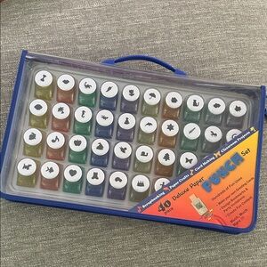 Deluxe Paper Punch Set with Fun Designs